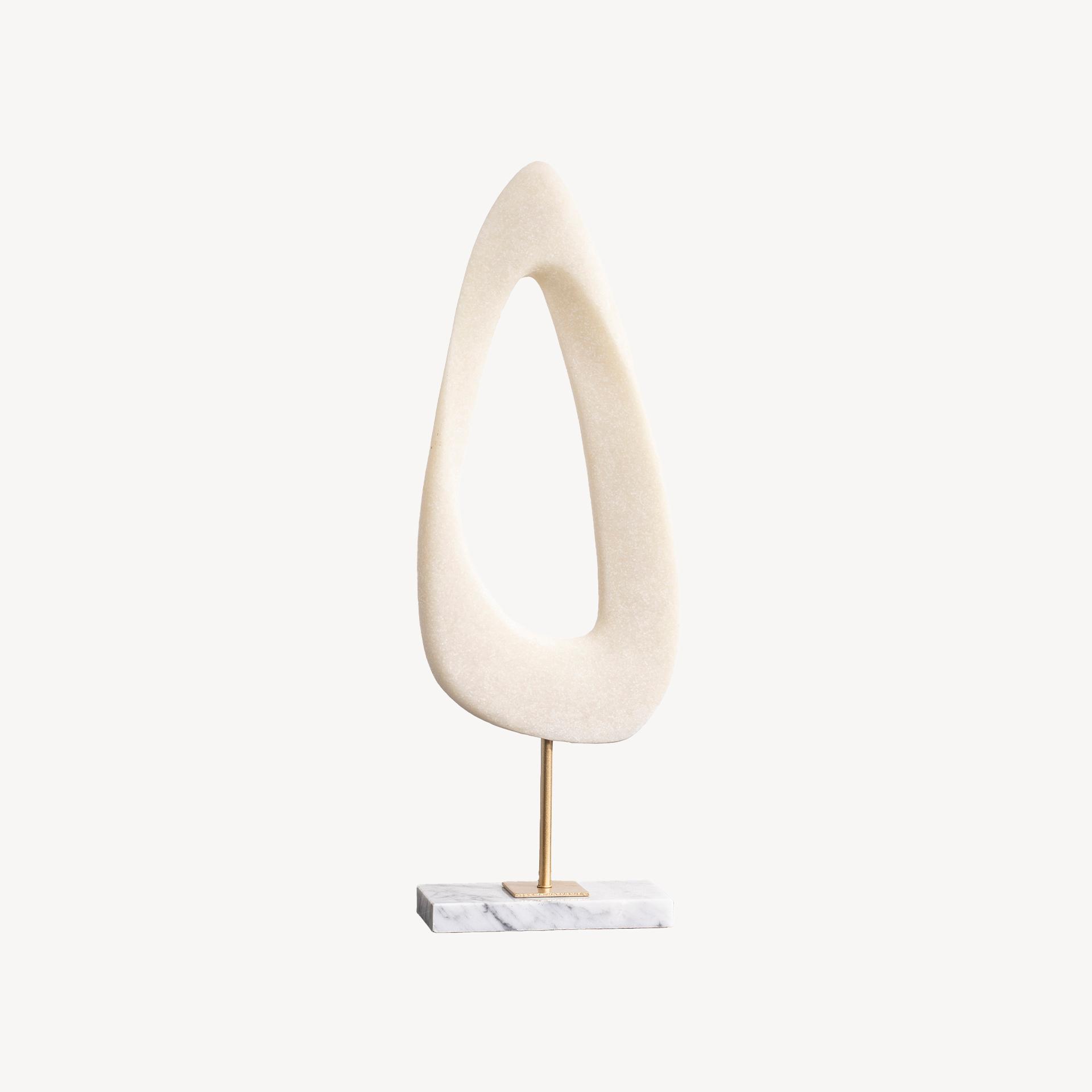 ESCULTURA POLYRESINA 53*8*18 CM