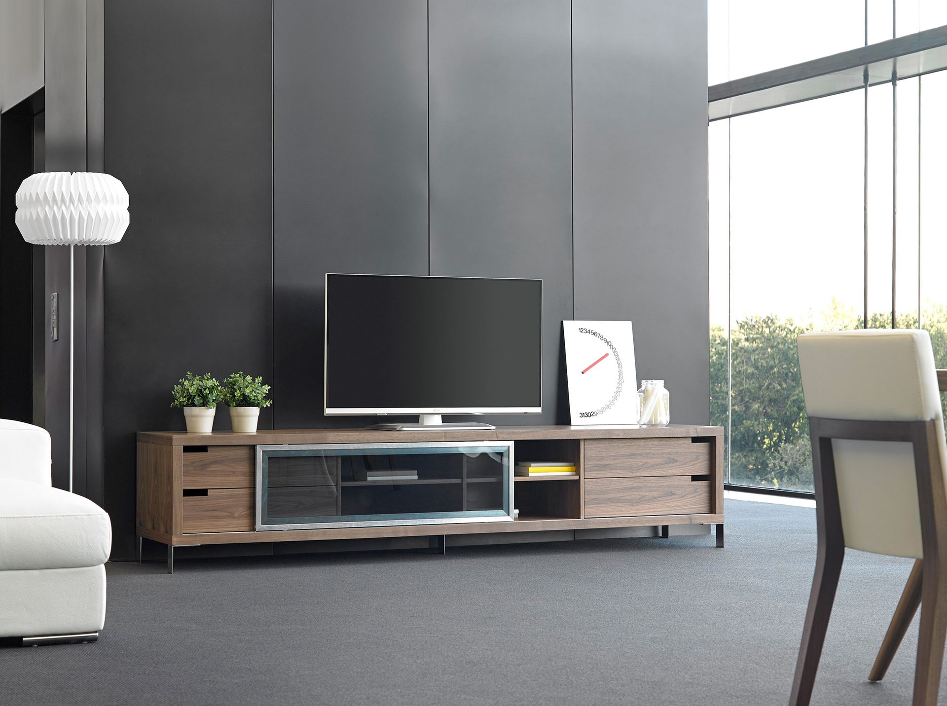 Mueble TV nogal y acero cromado - Imagen 6