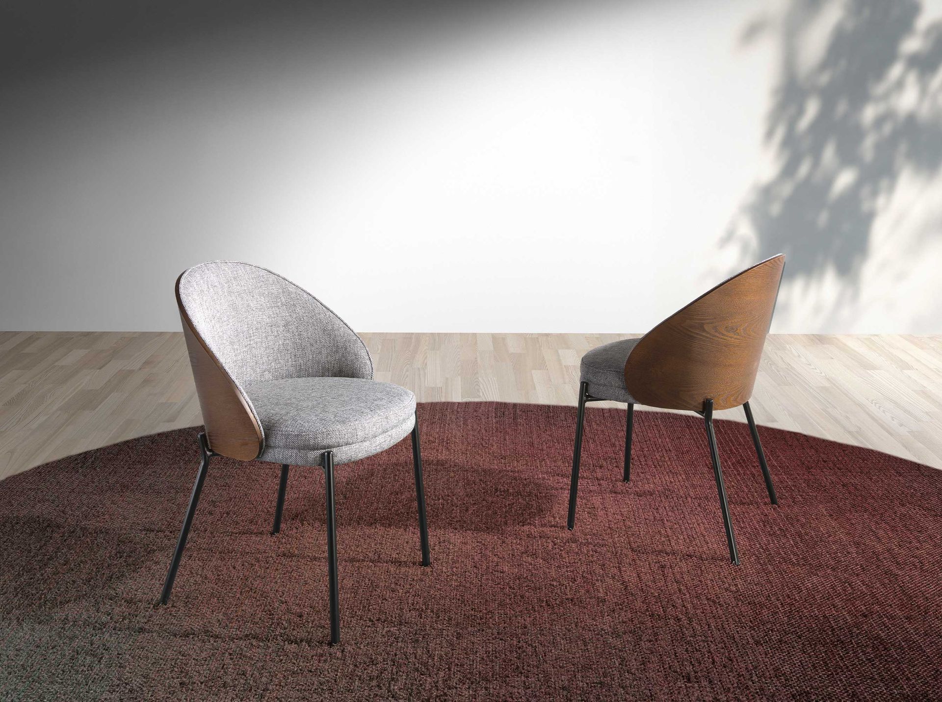 Silla tela gris y nogal - Imagen 3