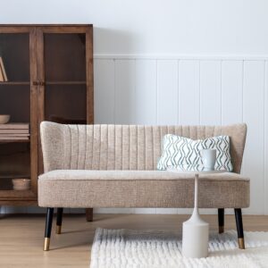 SOFÁ BEIGE TEJIDO-MADERA SALÓN 134 X 70 X 74 CM