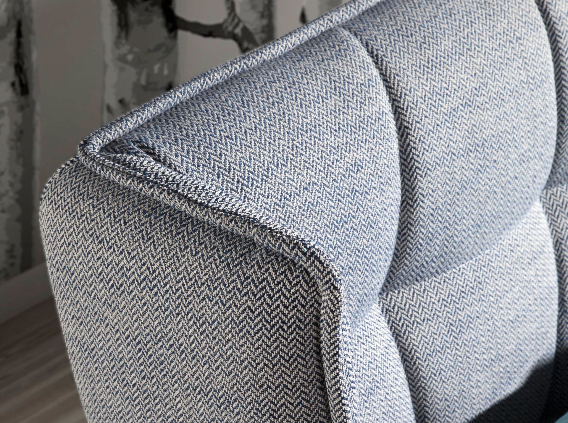 Cama capitoné tela color azul y blanco - Imagen 6