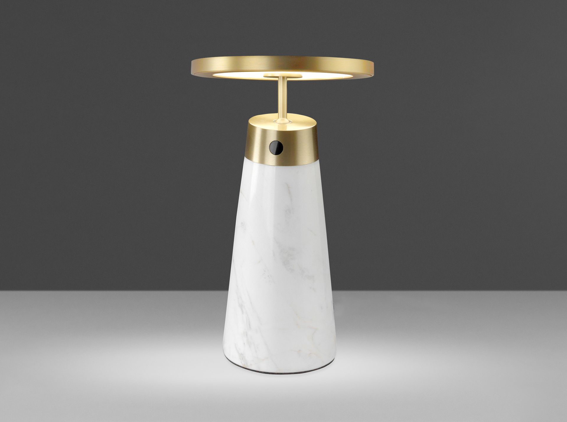 Lámpara de sobremesa mármol blanco y acero dorado - Imagen 5