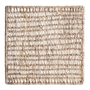 Panel decorativo Jerges de estilo boho fabricado en banano en color arena combinado con hierro.