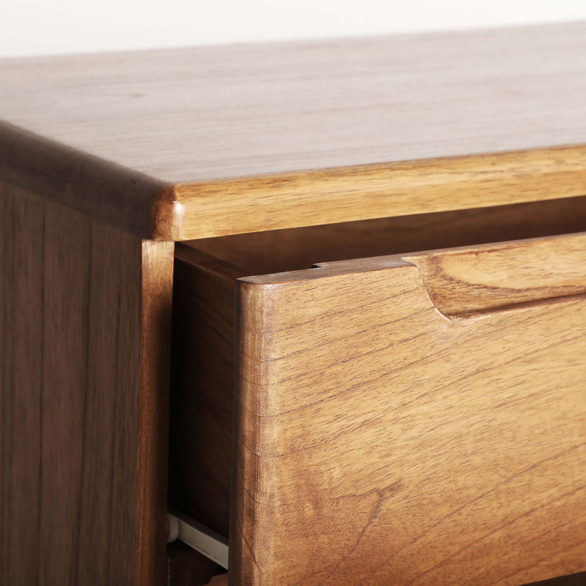 CÓMODA SLOUGH - Imagen 4