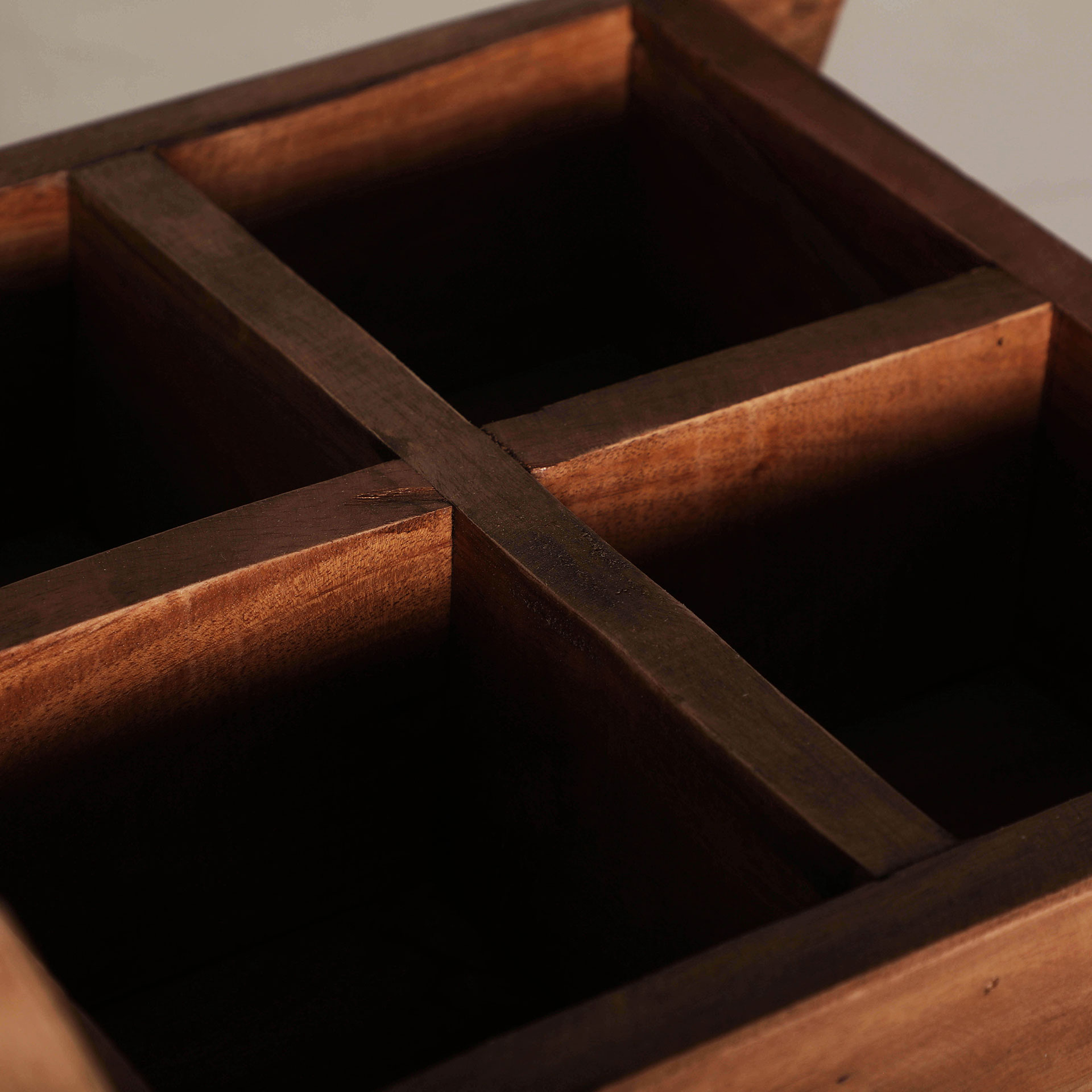 MACETERO BANDEJA AKVIRAN - Imagen 3