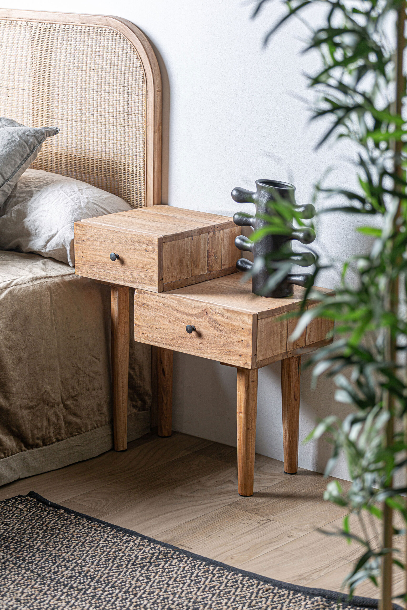 MESITA DE NOCHE AKVIRAN - Imagen 5